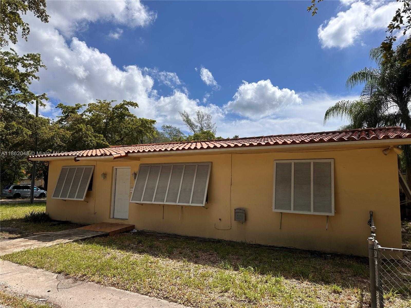 Small Image of 13195 NORTH EAST 10TH AVE #13195, North Miami Number 16
