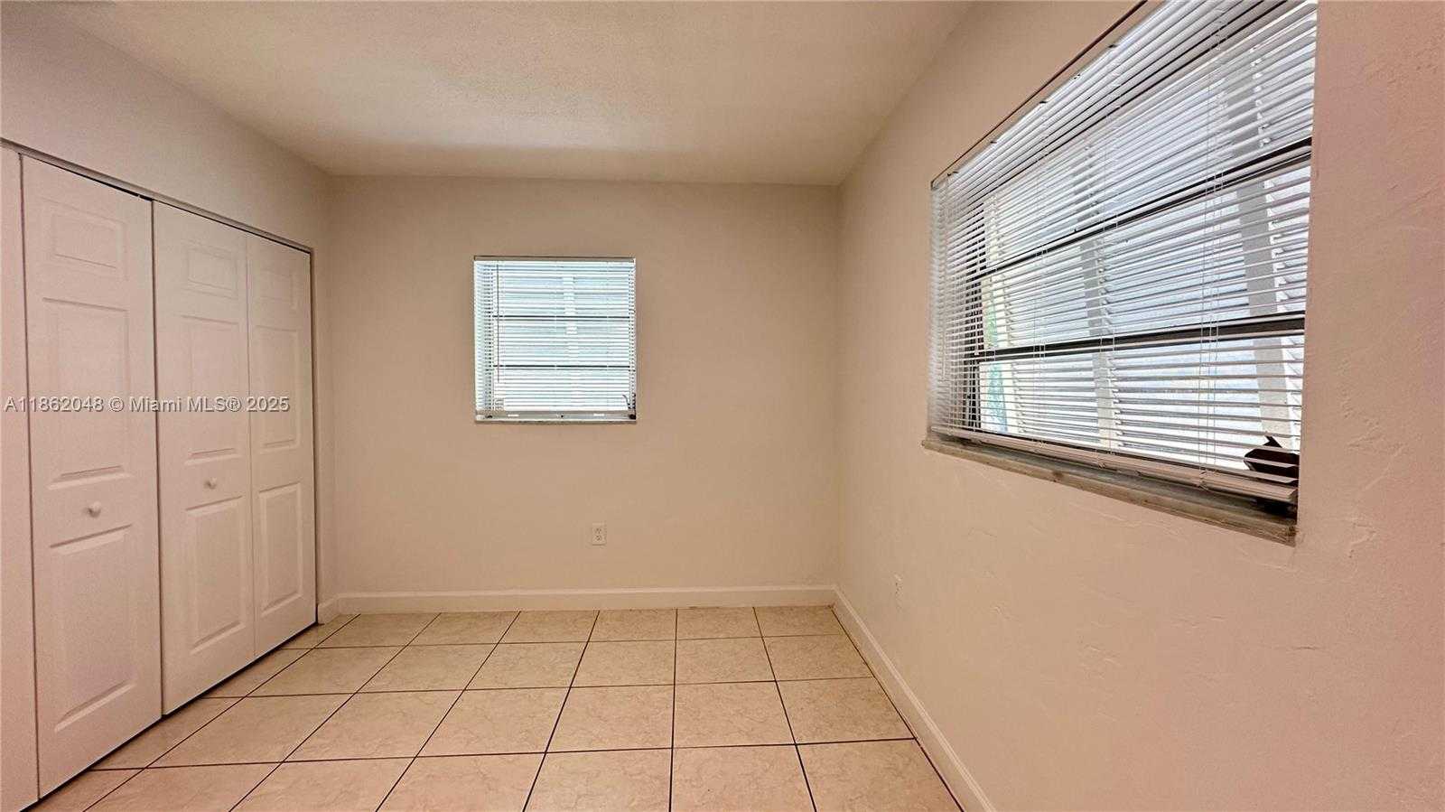 Small Image of 13195 NORTH EAST 10TH AVE #13195, North Miami Number 8