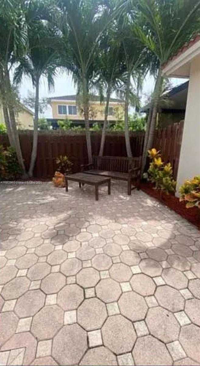 Small Image of 9000 SOUTH WEST 215TH TER, Cutler Bay Number 12