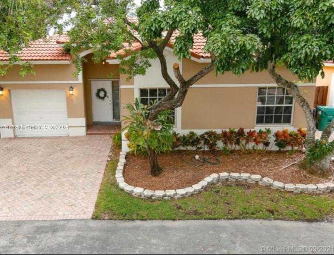 Small Image of 9000 SOUTH WEST 215TH TER, Cutler Bay Number 3