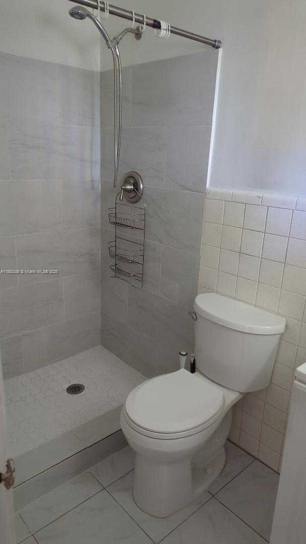 Small Image of 1546 ARTHUR ST #1A, Hollywood Number 5