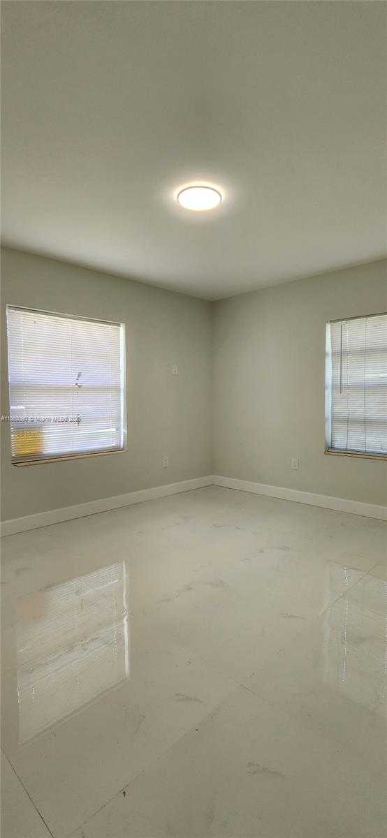 Small Image of 830 NORTH EAST 143RD ST, North Miami Number 14