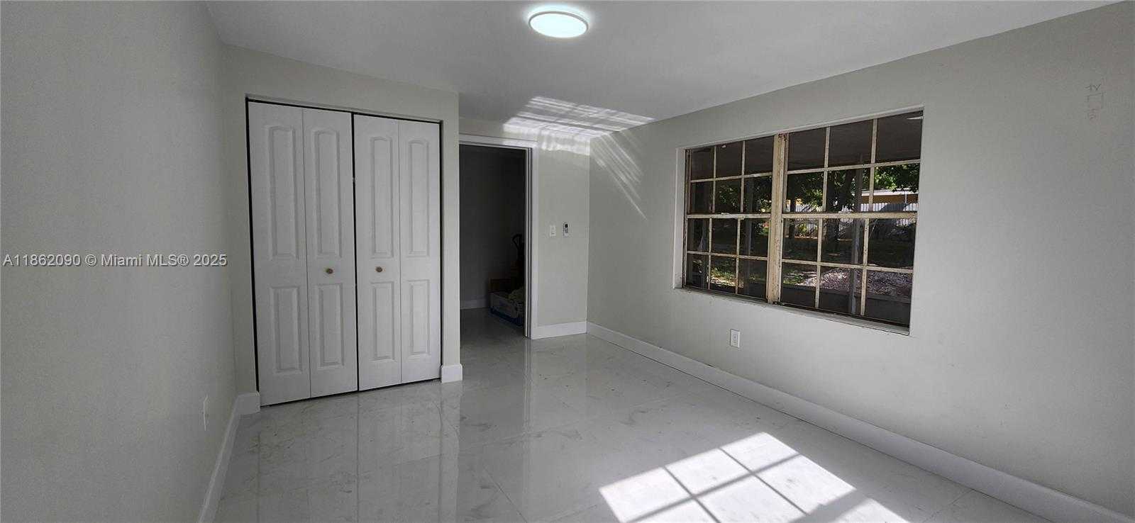 Small Image of 830 NORTH EAST 143RD ST, North Miami Number 24