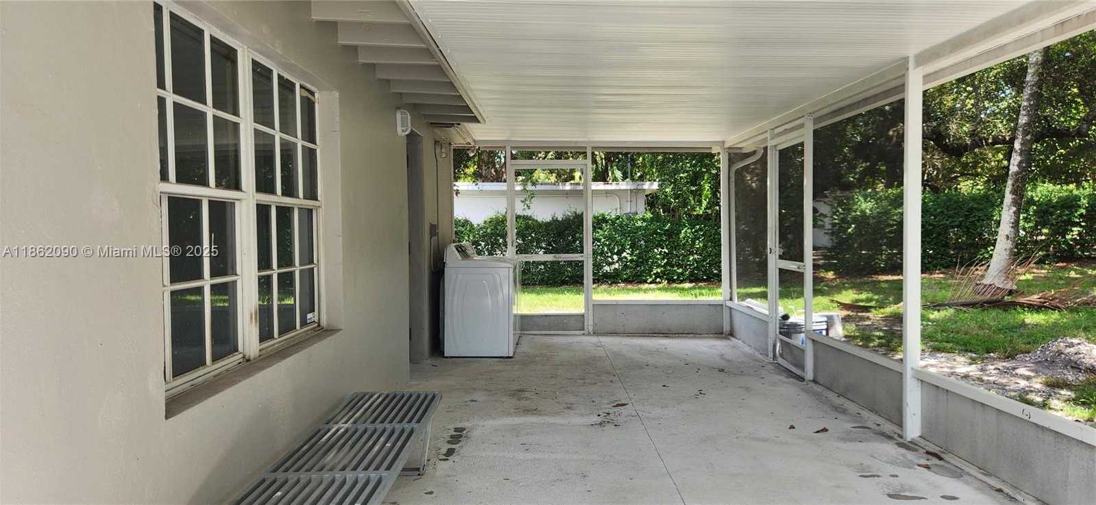 Small Image of 830 NORTH EAST 143RD ST, North Miami Number 28