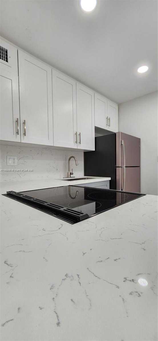 Small Image of 830 NORTH EAST 143RD ST, North Miami Number 7