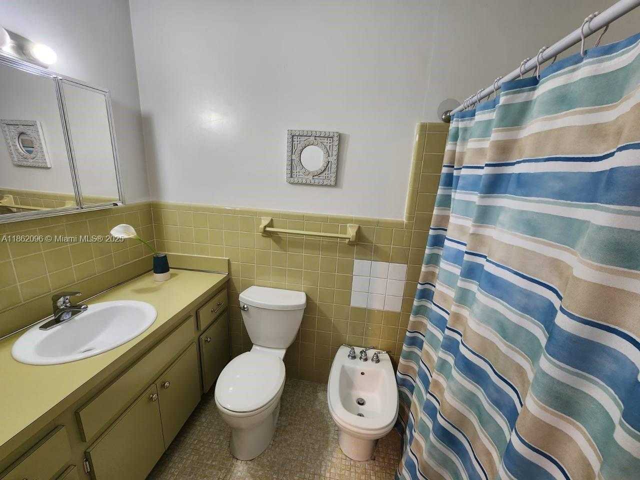 Small Image of 1825 SOUTH WEST 19TH ST #1825, Miami Number 10