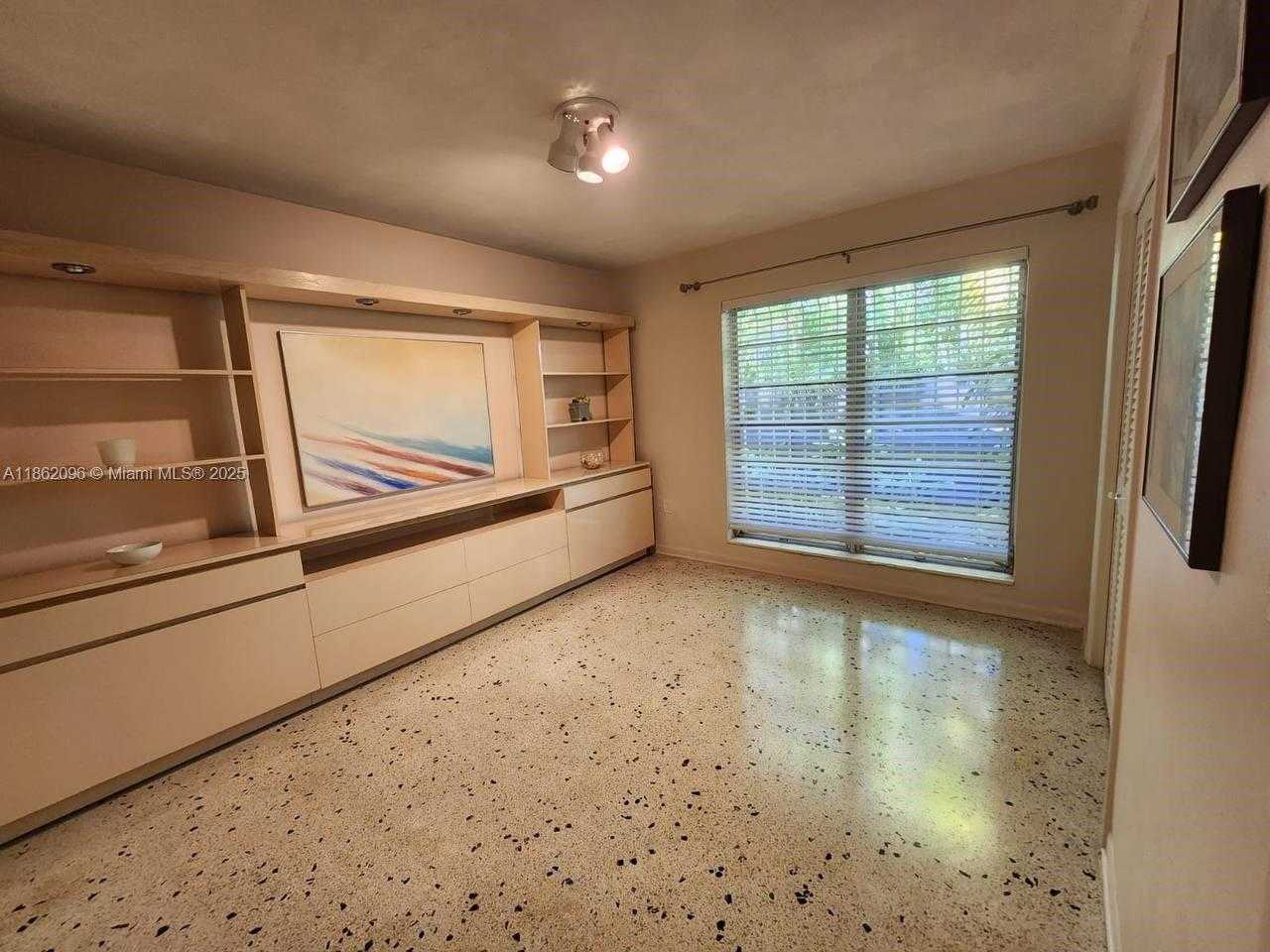 Small Image of 1825 SOUTH WEST 19TH ST #1825, Miami Number 15