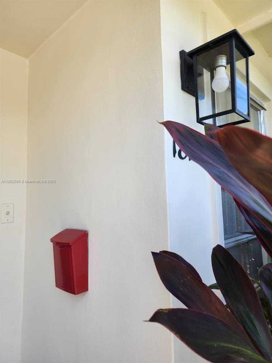 Small Image of 1825 SOUTH WEST 19TH ST #1825, Miami Number 2