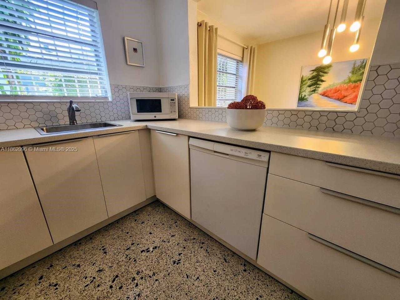 Small Image of 1825 SOUTH WEST 19TH ST #1825, Miami Number 6