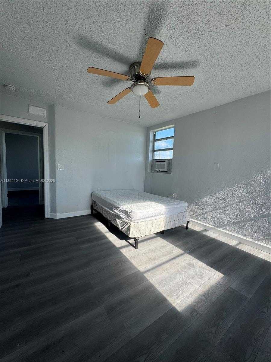 Small Image of 7802 NORTH WEST 8TH AVE #1, Miami Number 13