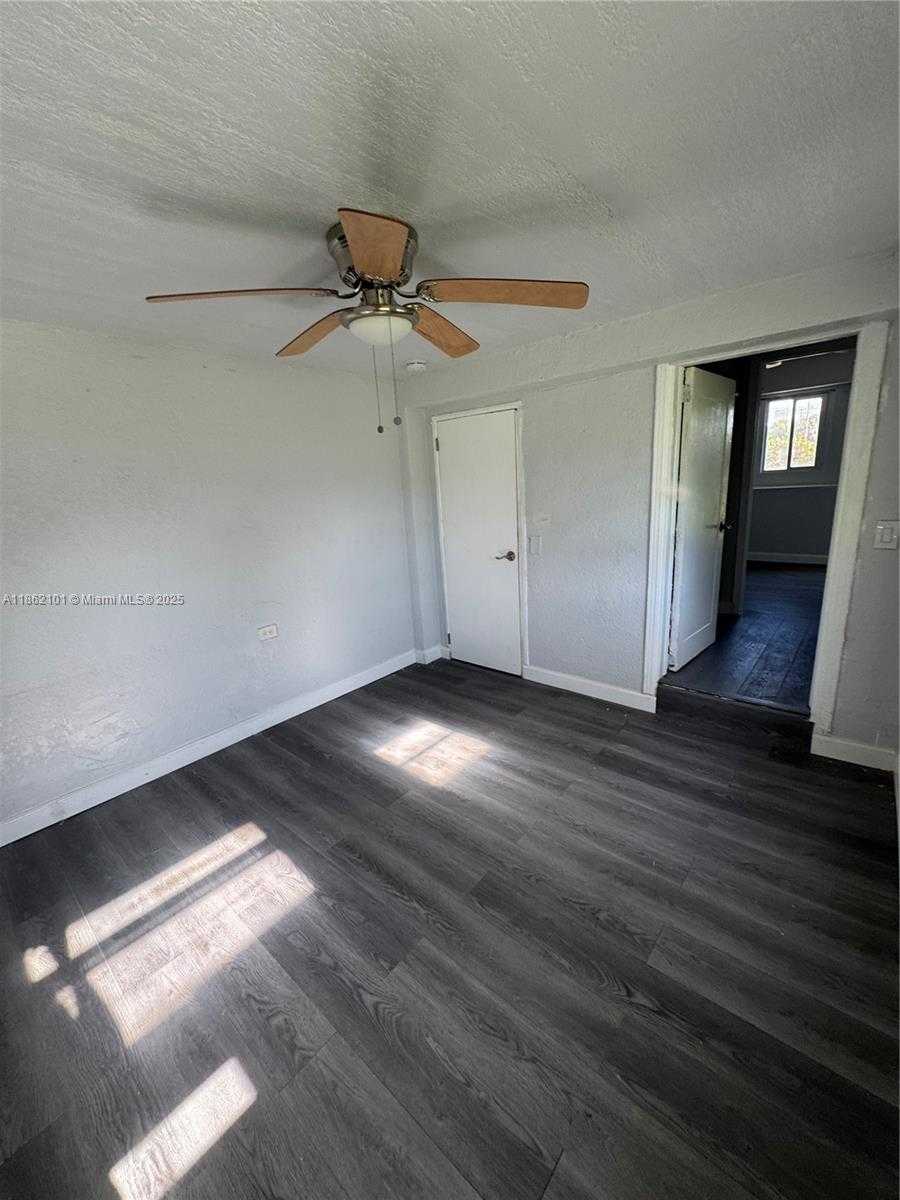 Small Image of 7802 NORTH WEST 8TH AVE #1, Miami Number 18