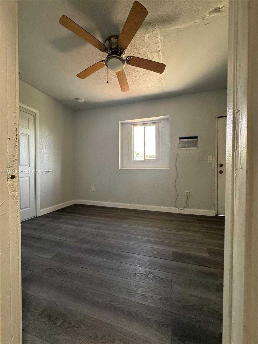 Small Image of 7802 NORTH WEST 8TH AVE #1, Miami Number 19