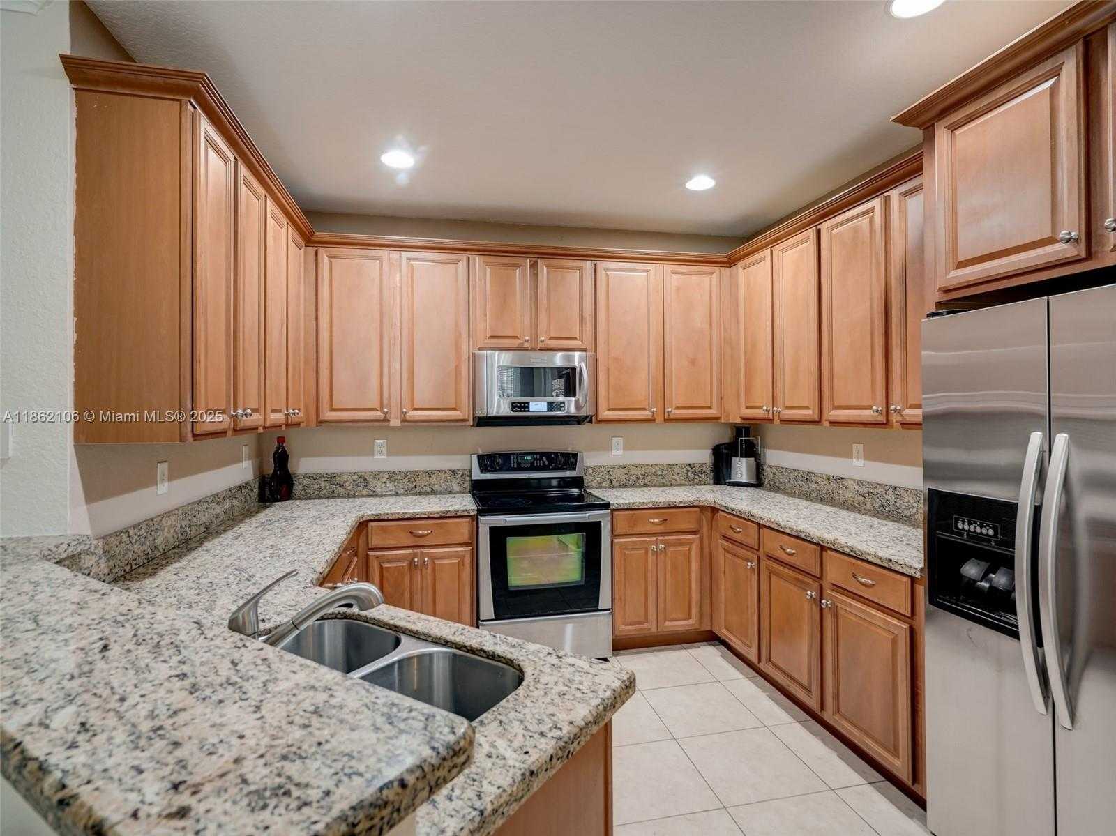 Small Image of 14028 SOUTH WEST 274TH TER, Homestead Number 3