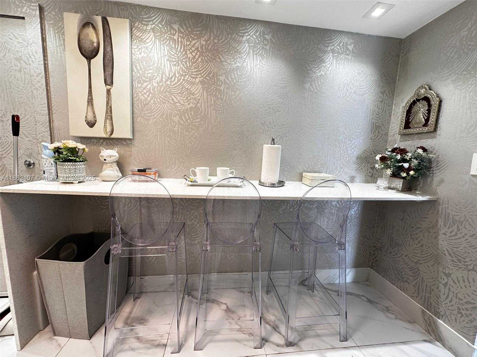 Small Image of 6770 INDIAN CREEK DR #14M, Miami Beach Number 5