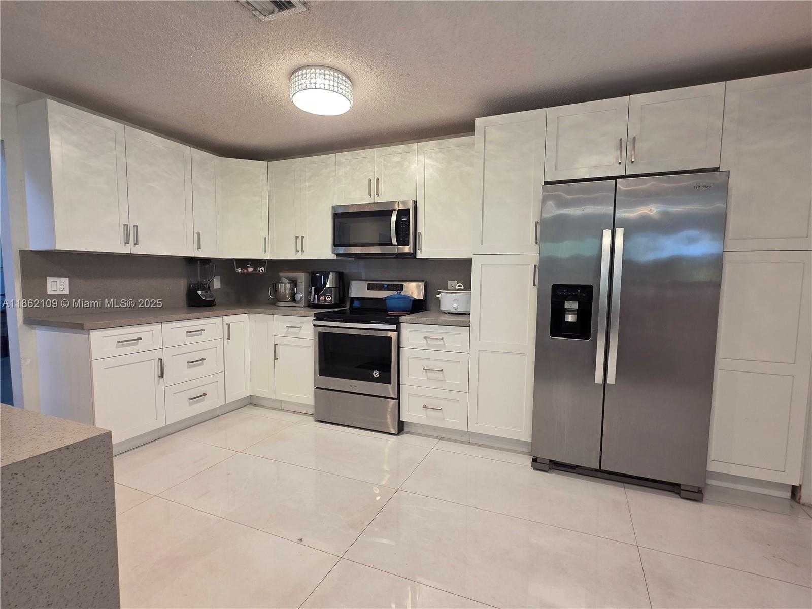 Small Image of 20611 NORTH WEST 8TH ST, Pembroke Pines Number 28