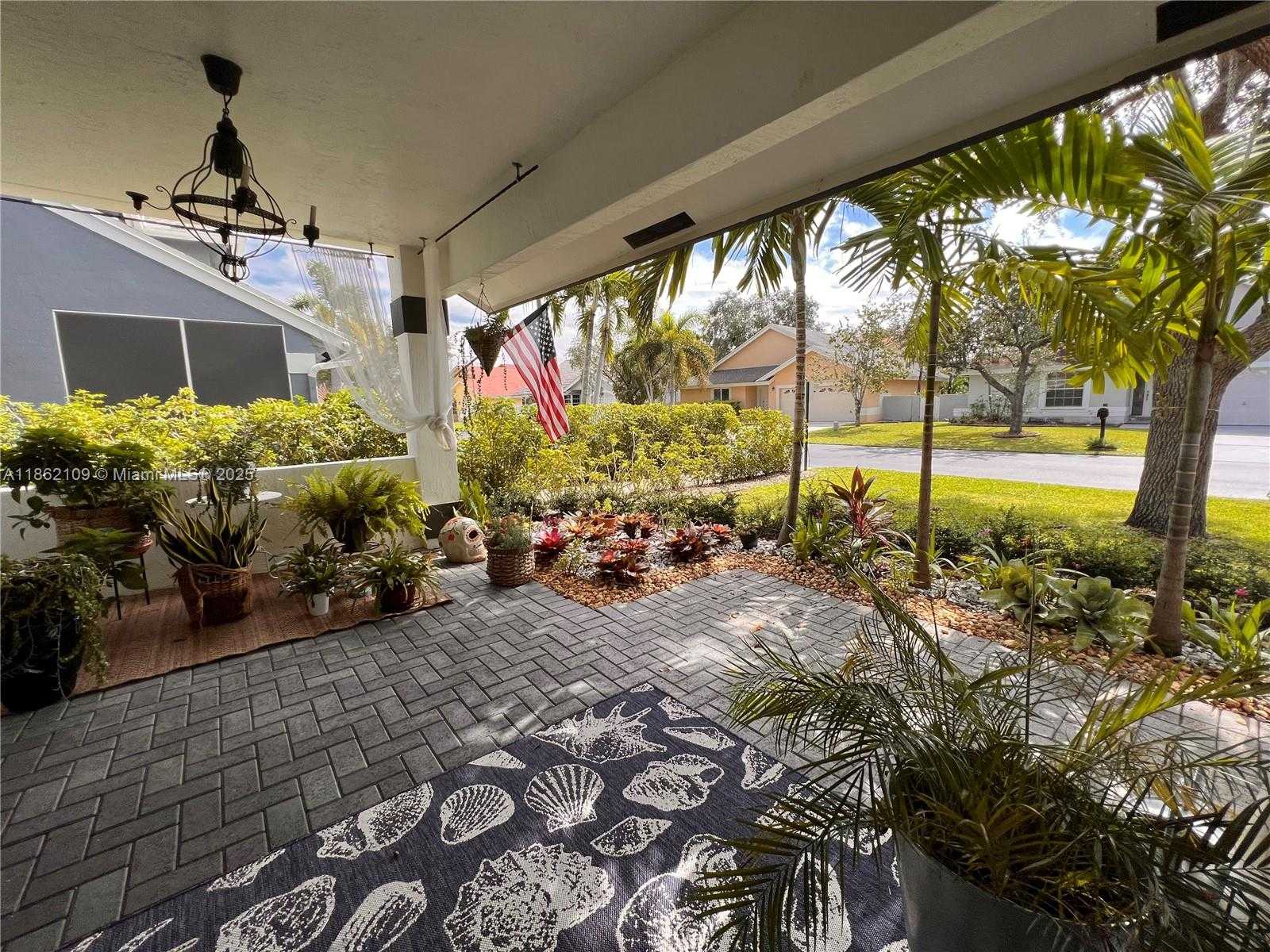 Small Image of 20611 NORTH WEST 8TH ST, Pembroke Pines Number 3