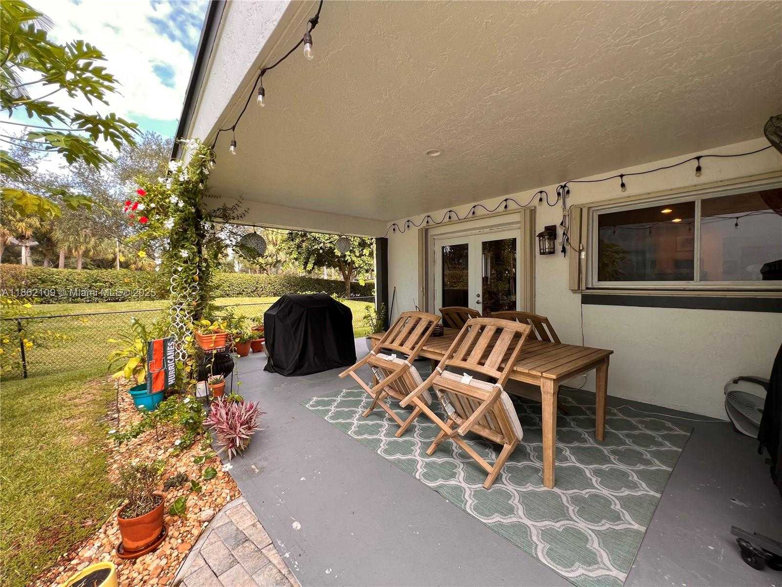 Small Image of 20611 NORTH WEST 8TH ST, Pembroke Pines Number 34