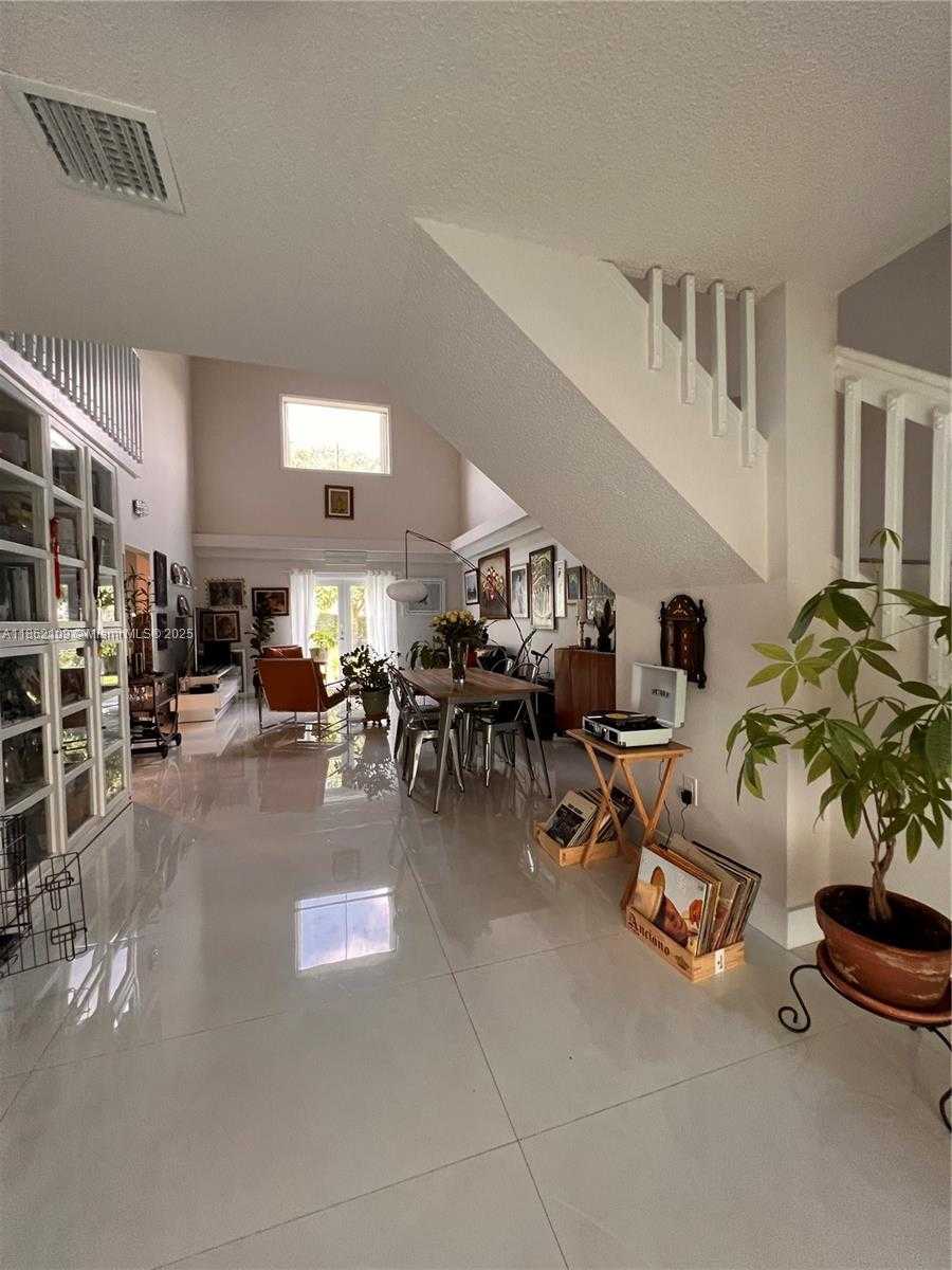 Small Image of 20611 NORTH WEST 8TH ST, Pembroke Pines Number 4