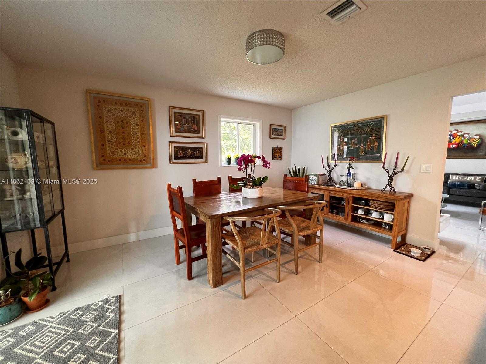 Small Image of 20611 NORTH WEST 8TH ST, Pembroke Pines Number 7
