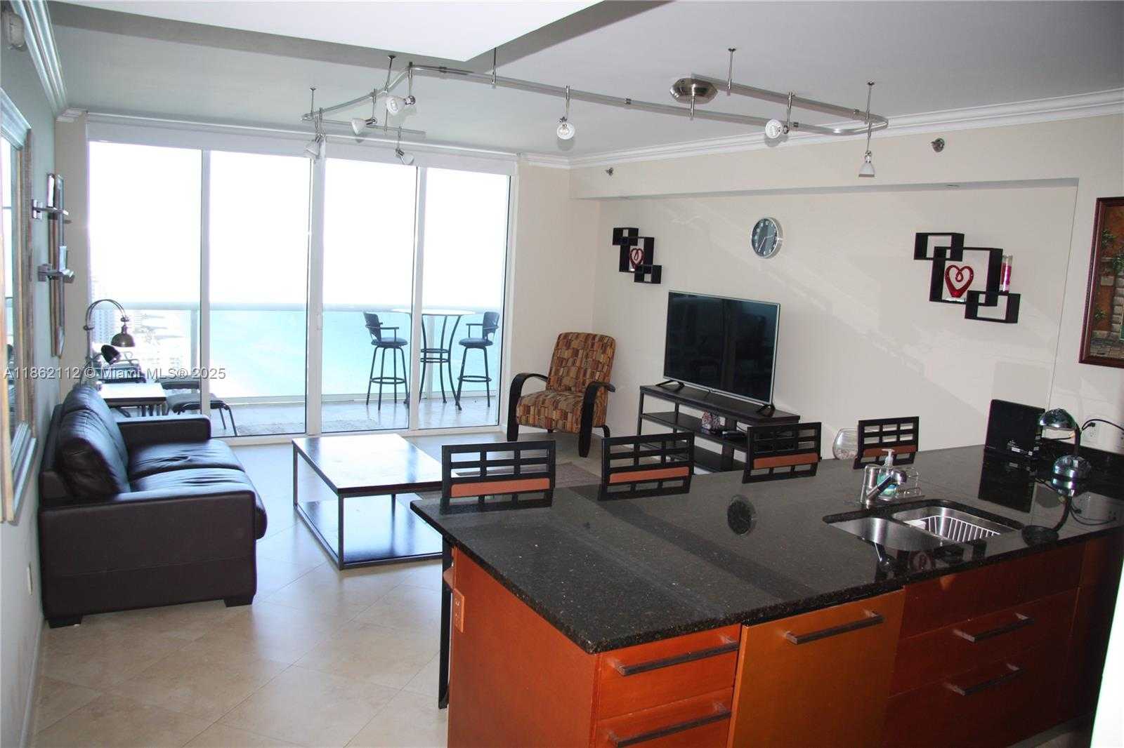 Small Image of 1830 SOUTH OCEAN DR #4212, Hallandale Beach Number 6