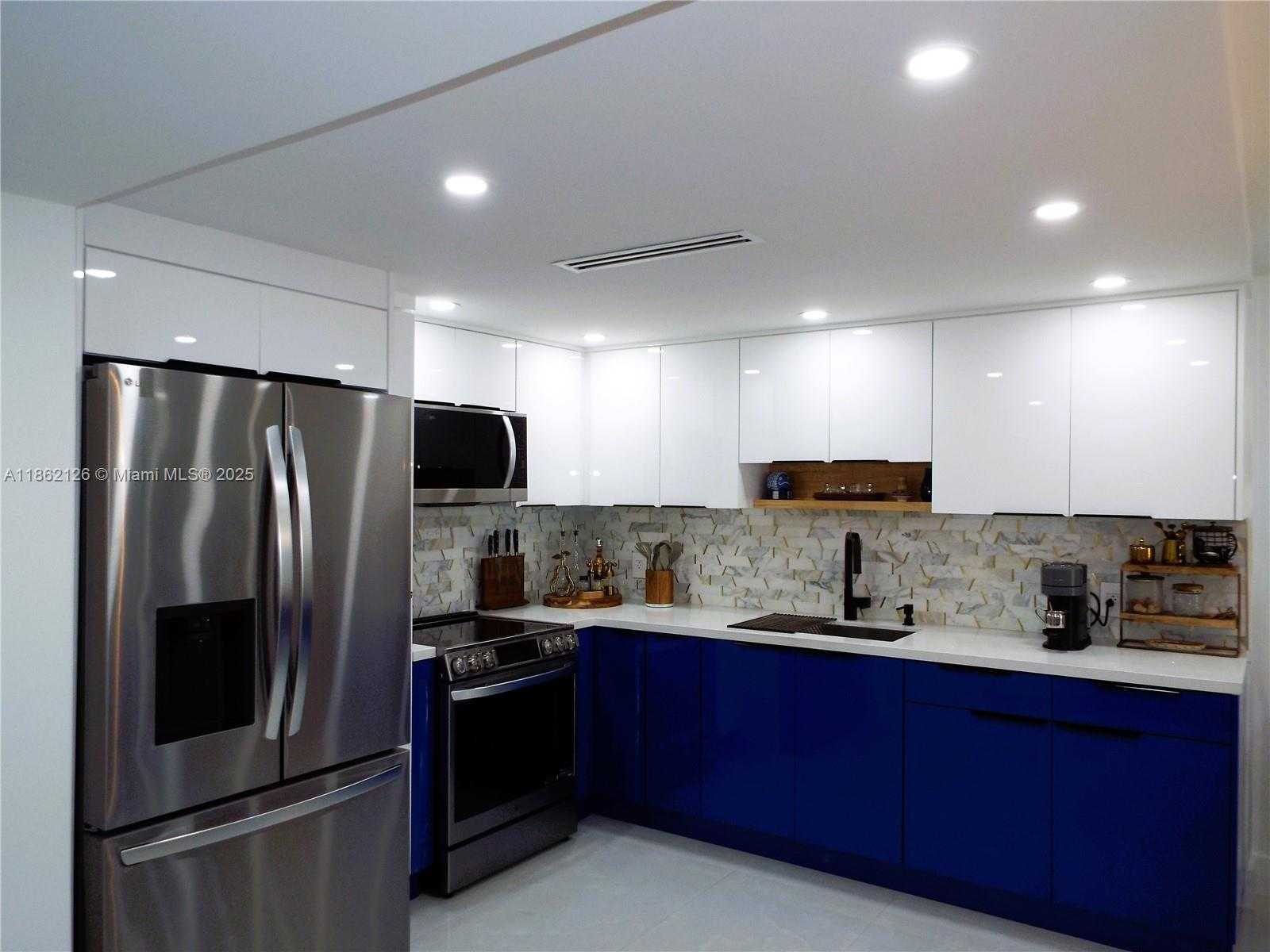 Small Image of 5701 COLLINS AVE #1619, Miami Beach Number 16
