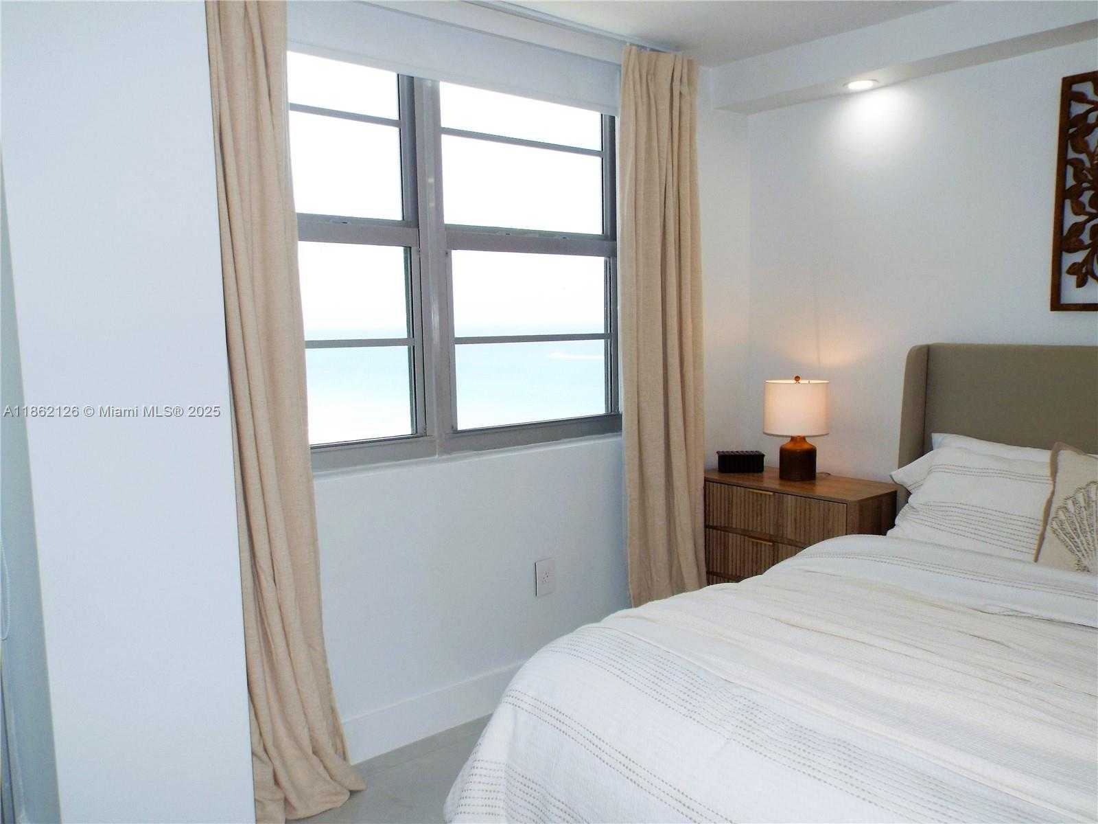 Small Image of 5701 COLLINS AVE #1619, Miami Beach Number 47