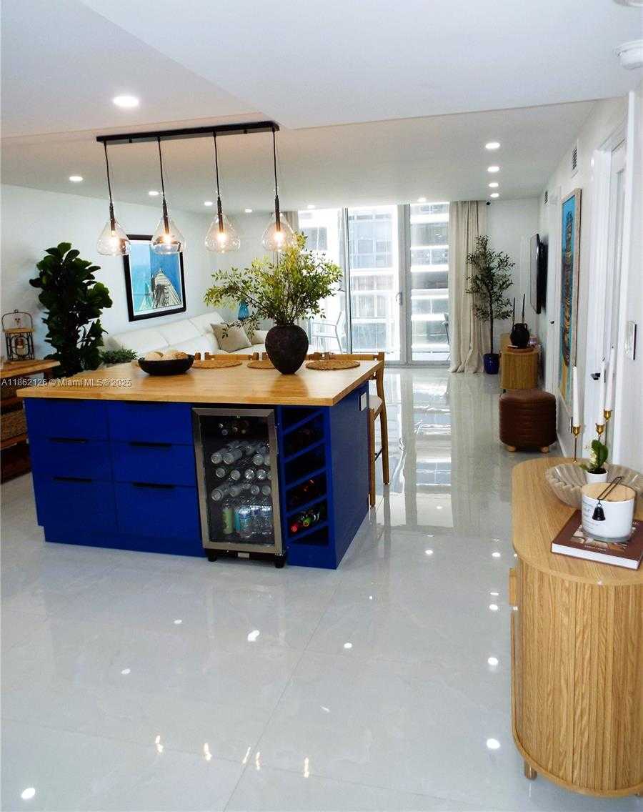 Small Image of 5701 COLLINS AVE #1619, Miami Beach Number 6