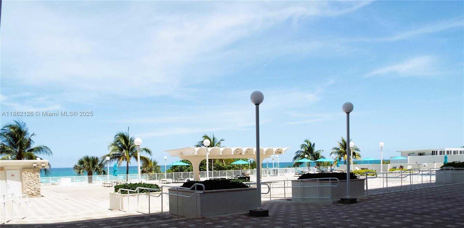 Small Image of 5701 COLLINS AVE #1619, Miami Beach Number 63