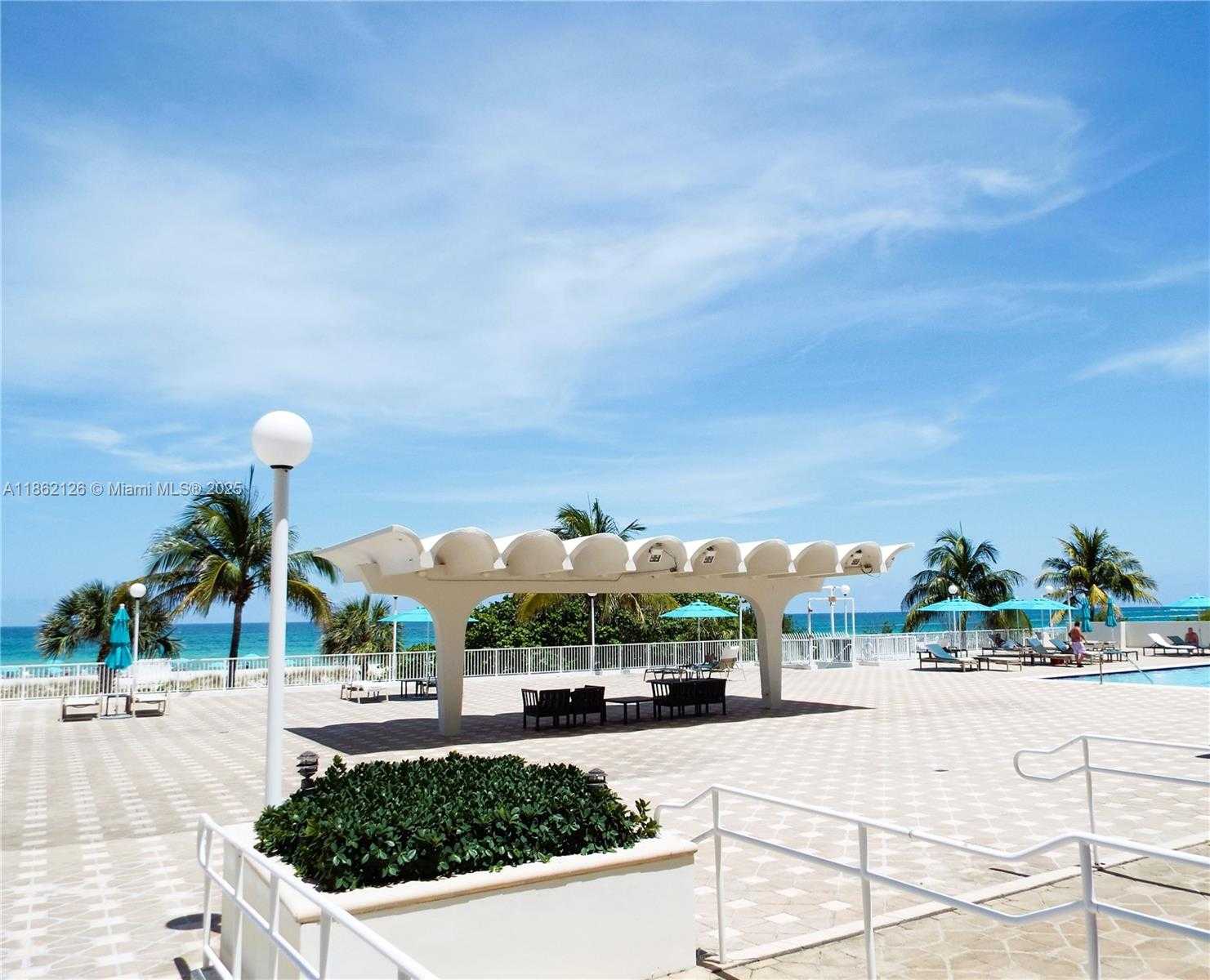 Small Image of 5701 COLLINS AVE #1619, Miami Beach Number 65