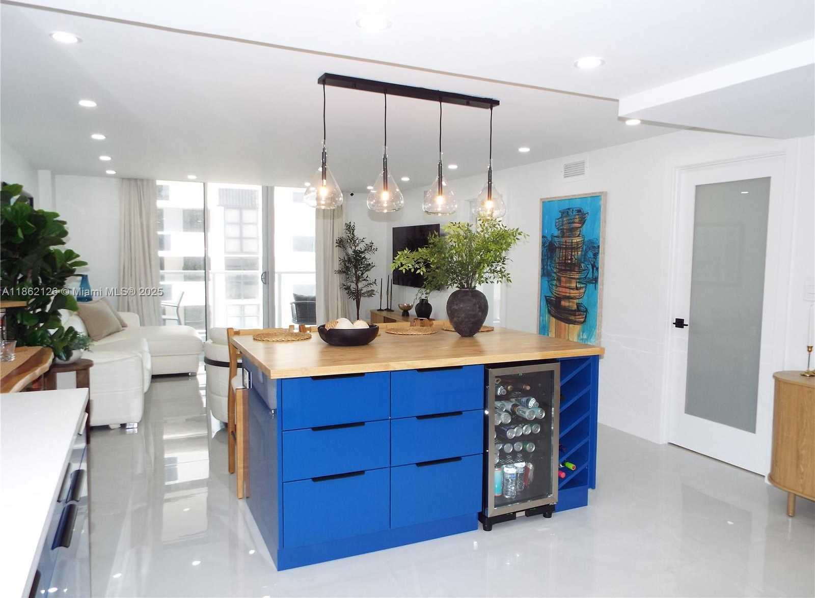 Small Image of 5701 COLLINS AVE #1619, Miami Beach Number 8