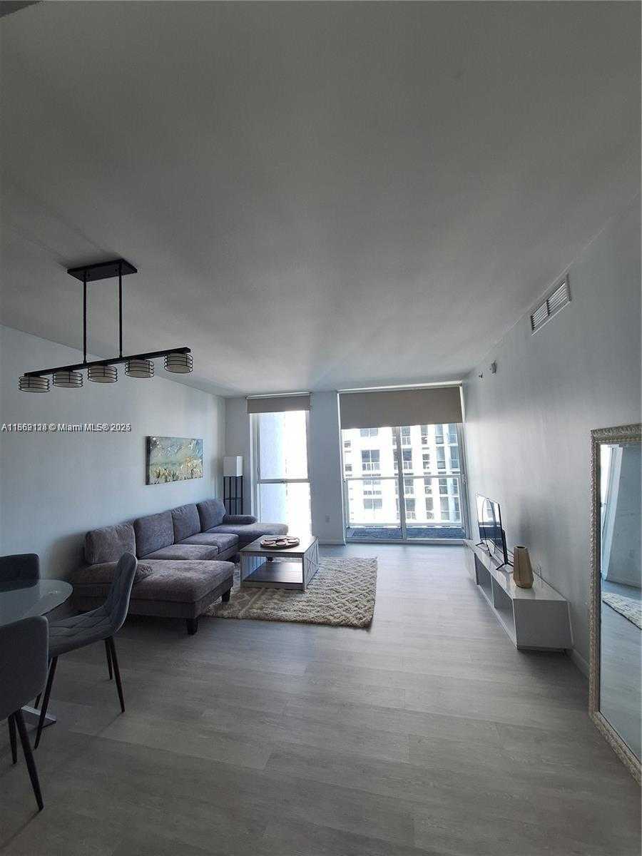 Small Image of 244 BISCAYNE BLVD #2206, Miami Number 2
