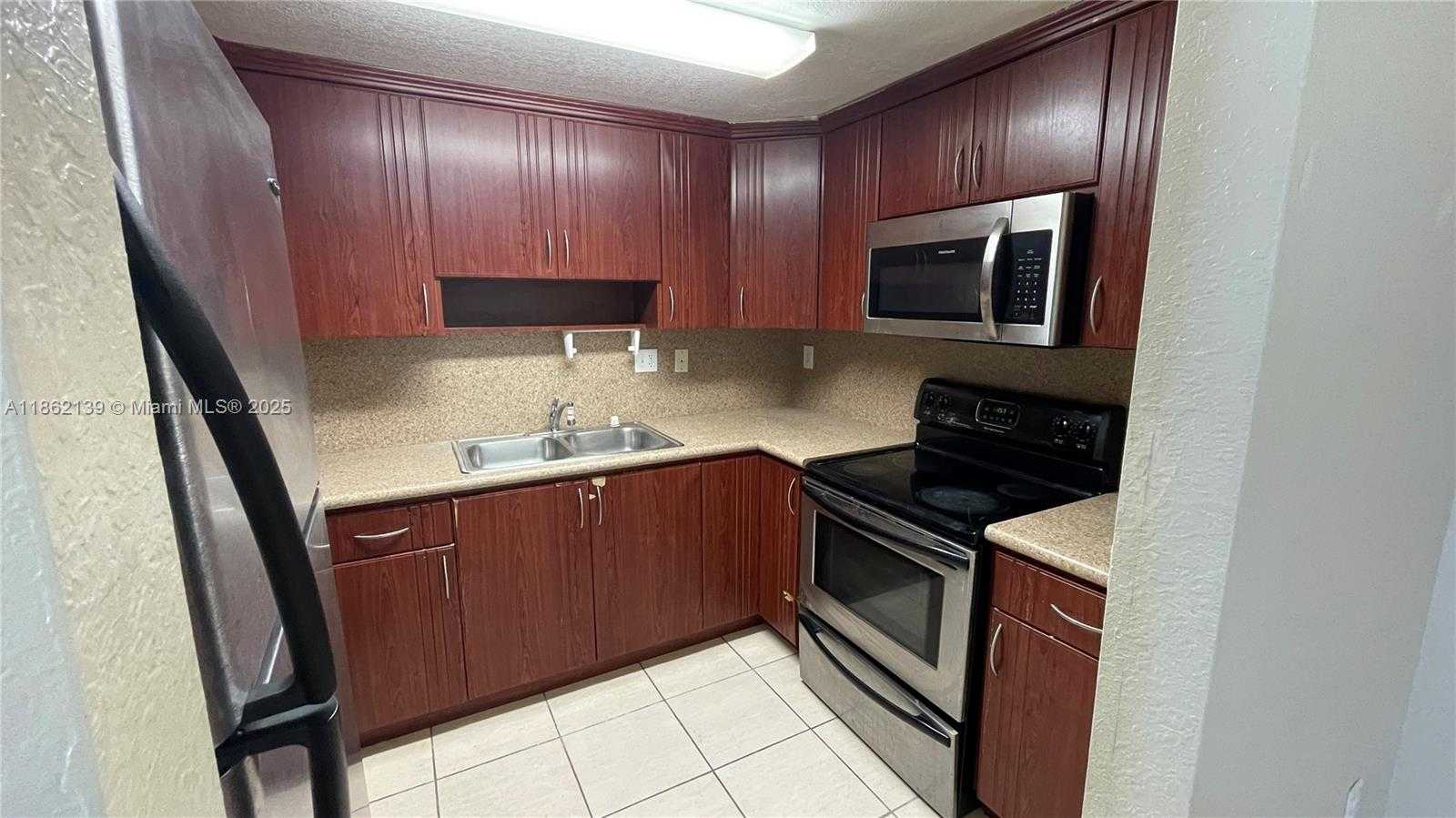 Small Image of 318 EAST 6TH ST #101, Hialeah Number 6