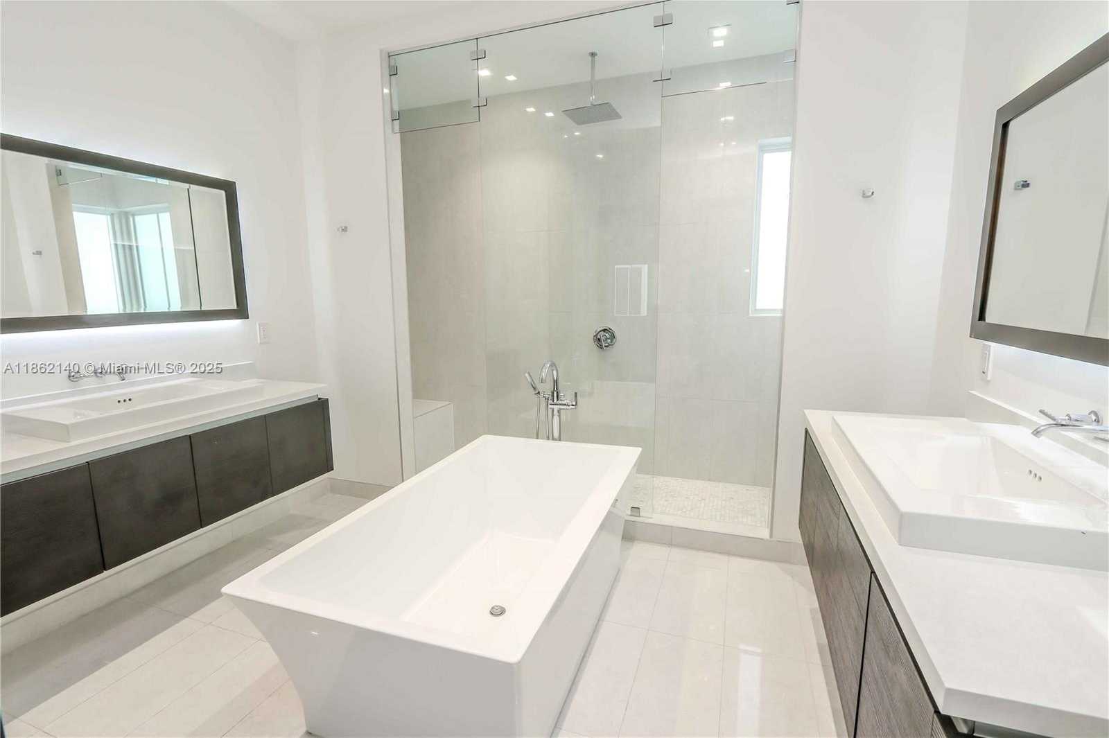 Small Image of 8241 NORTH WEST 34TH DR, Doral Number 13