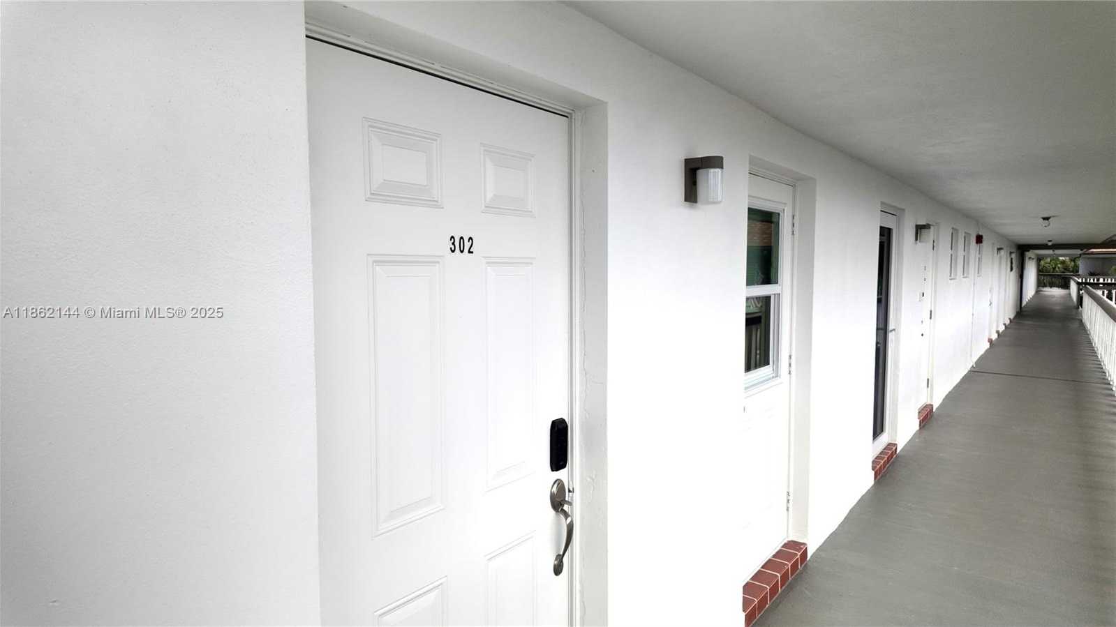 Small Image of 5200 WASHINGTON ST #302, Hollywood Number 10