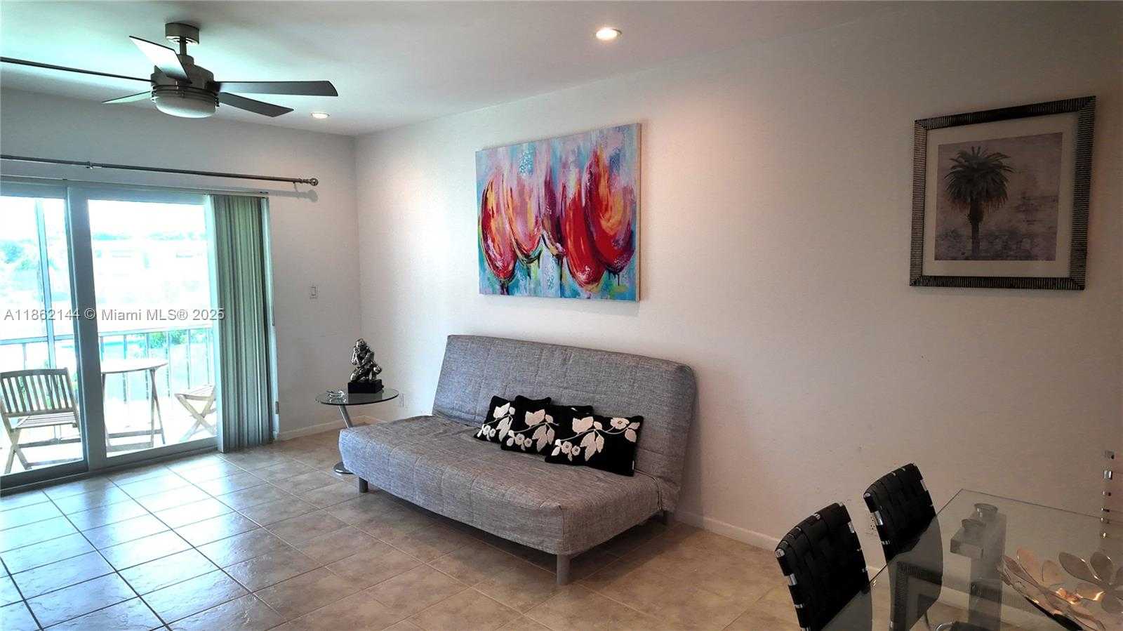 Small Image of 5200 WASHINGTON ST #302, Hollywood Number 12