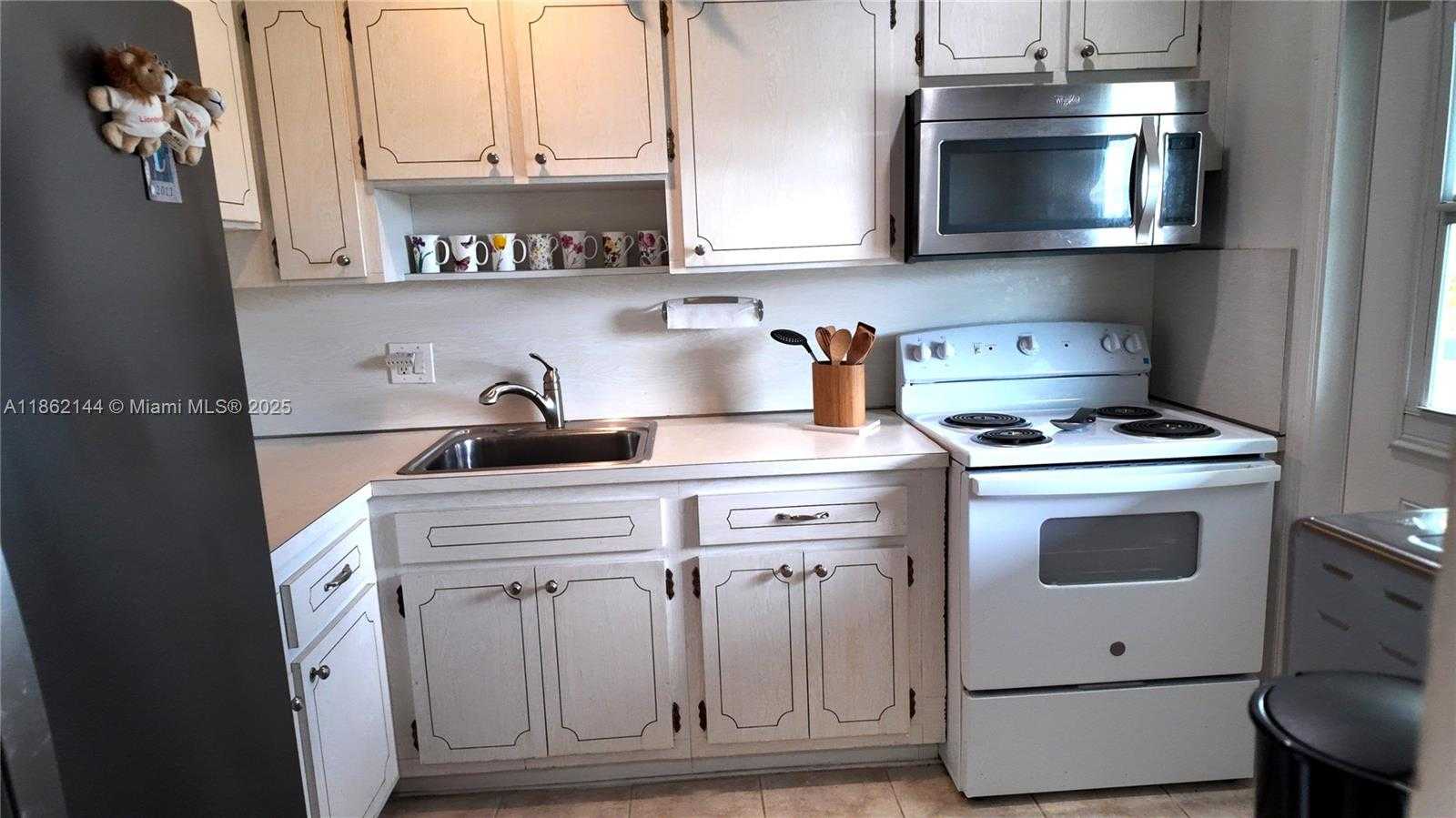 Small Image of 5200 WASHINGTON ST #302, Hollywood Number 24