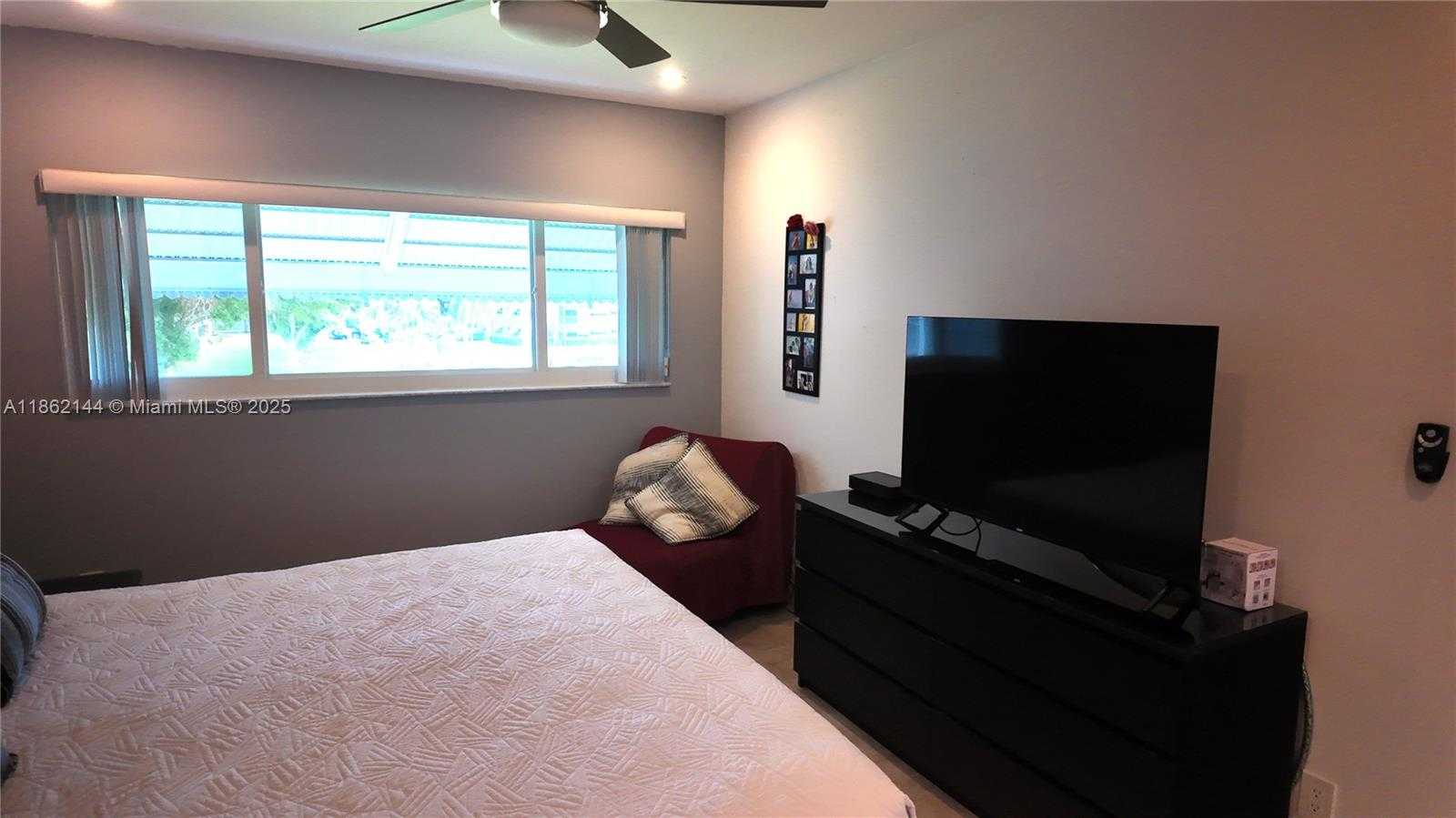 Small Image of 5200 WASHINGTON ST #302, Hollywood Number 28