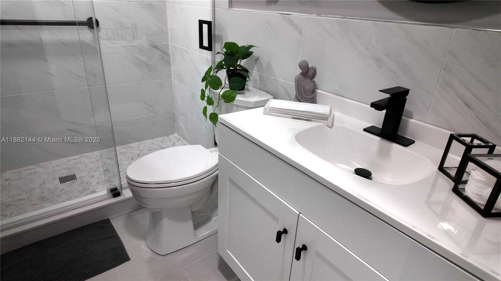 Small Image of 5200 WASHINGTON ST #302, Hollywood Number 33