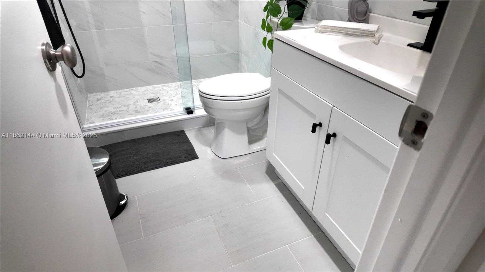 Small Image of 5200 WASHINGTON ST #302, Hollywood Number 34