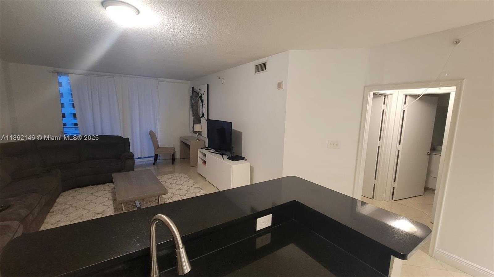 Small Image of 18800 NORTH EAST 29TH AVE #521, Aventura Number 5