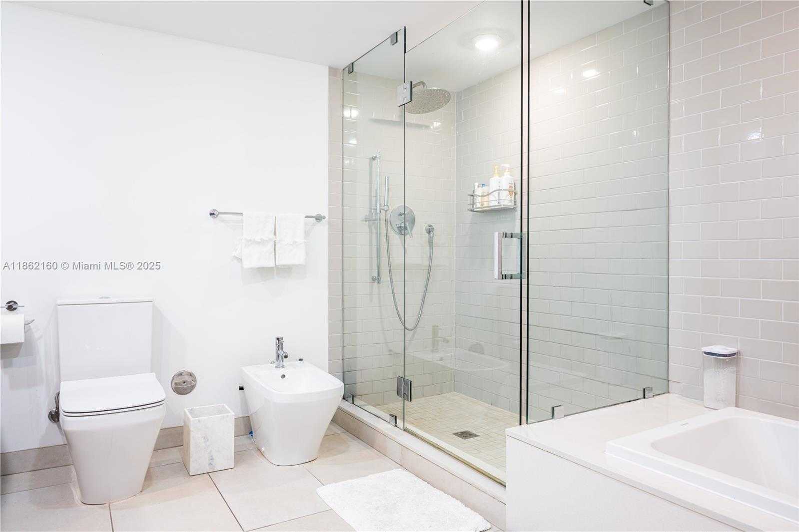 Small Image of 1025 92 ST #706, Bay Harbor Islands Number 16