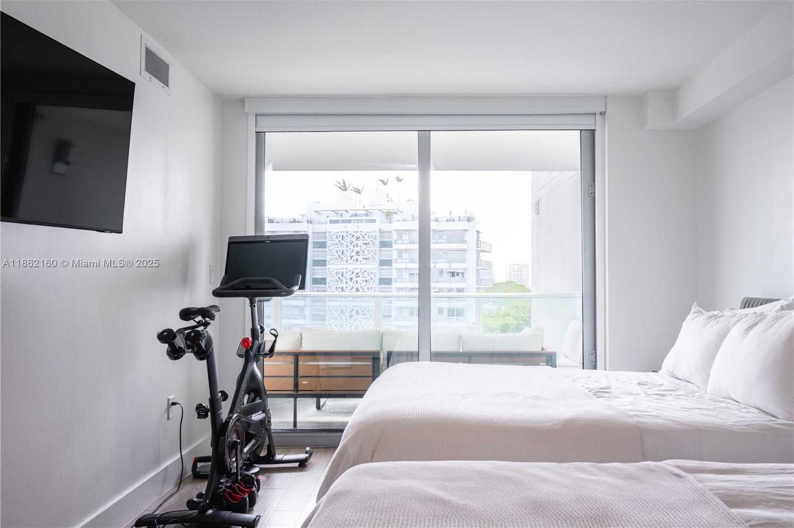 Small Image of 1025 92 ST #706, Bay Harbor Islands Number 22