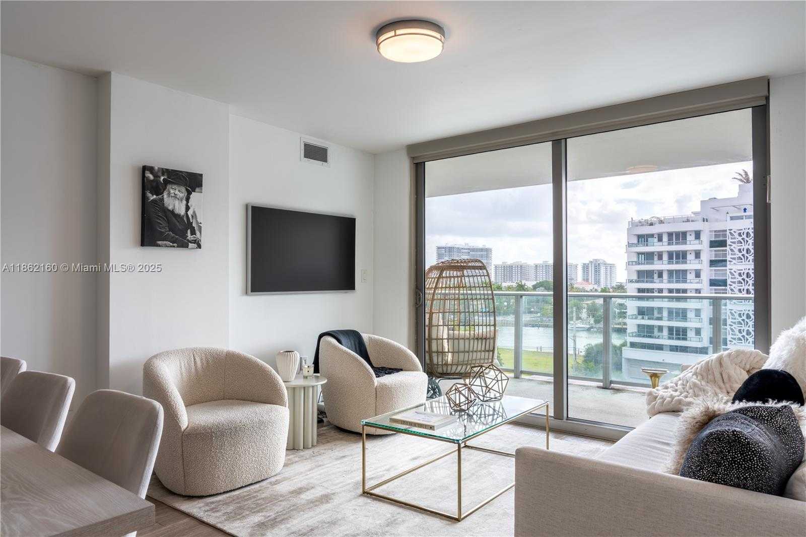 Small Image of 1025 92 ST #706, Bay Harbor Islands Number 4
