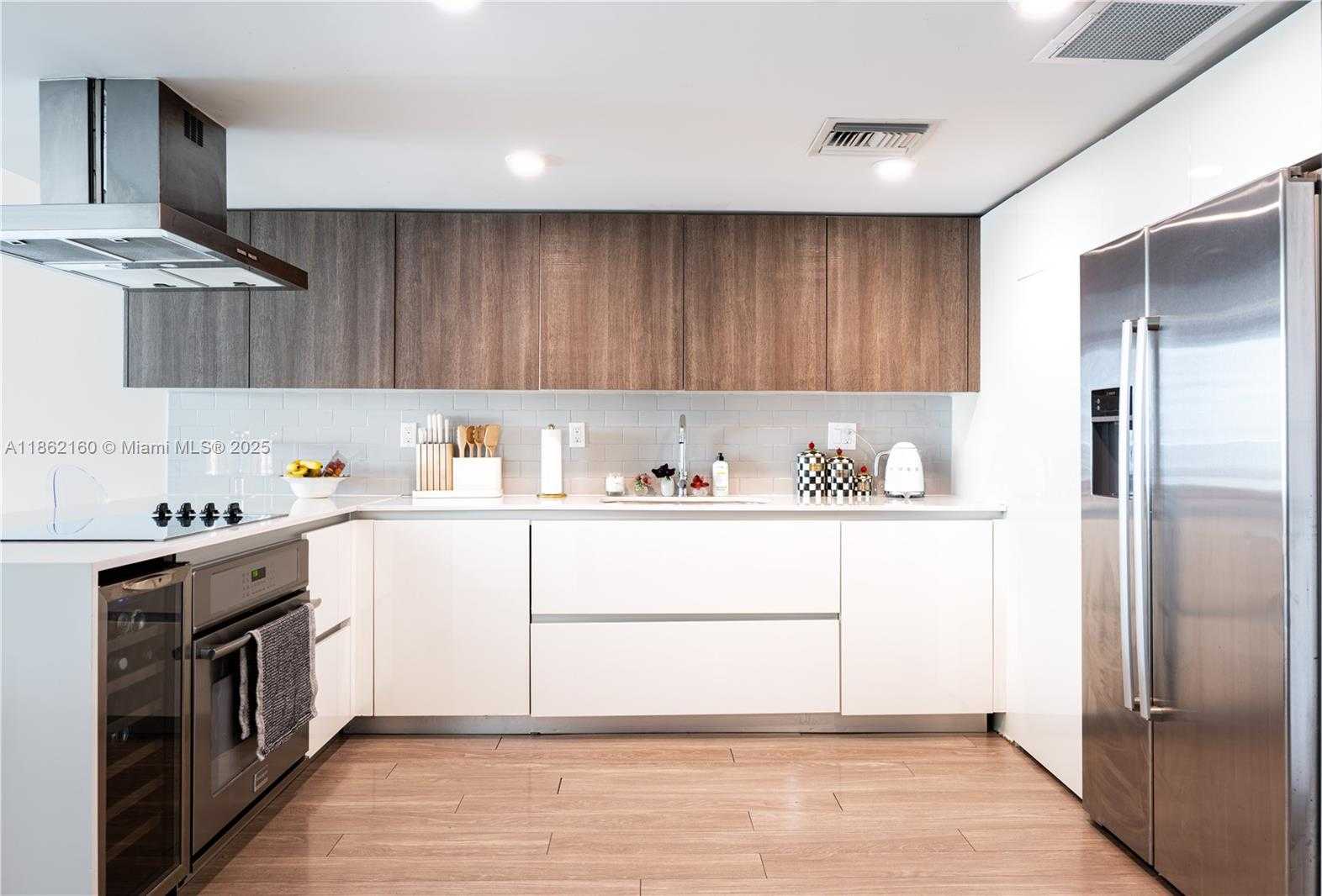 Small Image of 1025 92 ST #706, Bay Harbor Islands Number 7