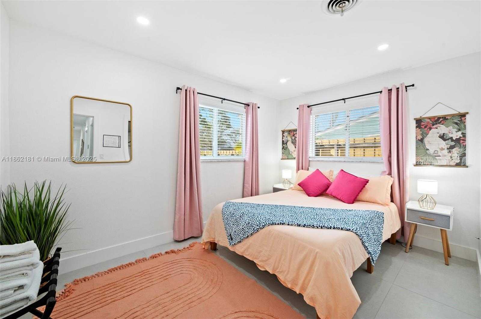 Small Image of 1709 SOUTH WEST 5TH PL, Fort Lauderdale Number 19
