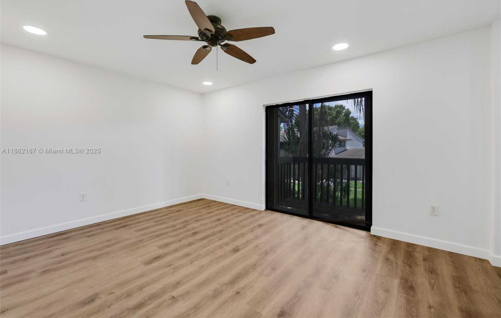 Small Image of 10516 SOUTH WEST 112TH AVE, Miami Number 15