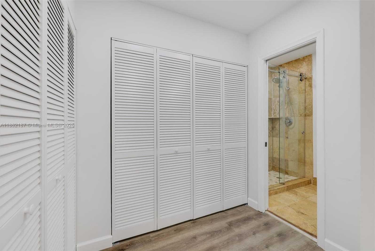 Small Image of 10516 SOUTH WEST 112TH AVE, Miami Number 16