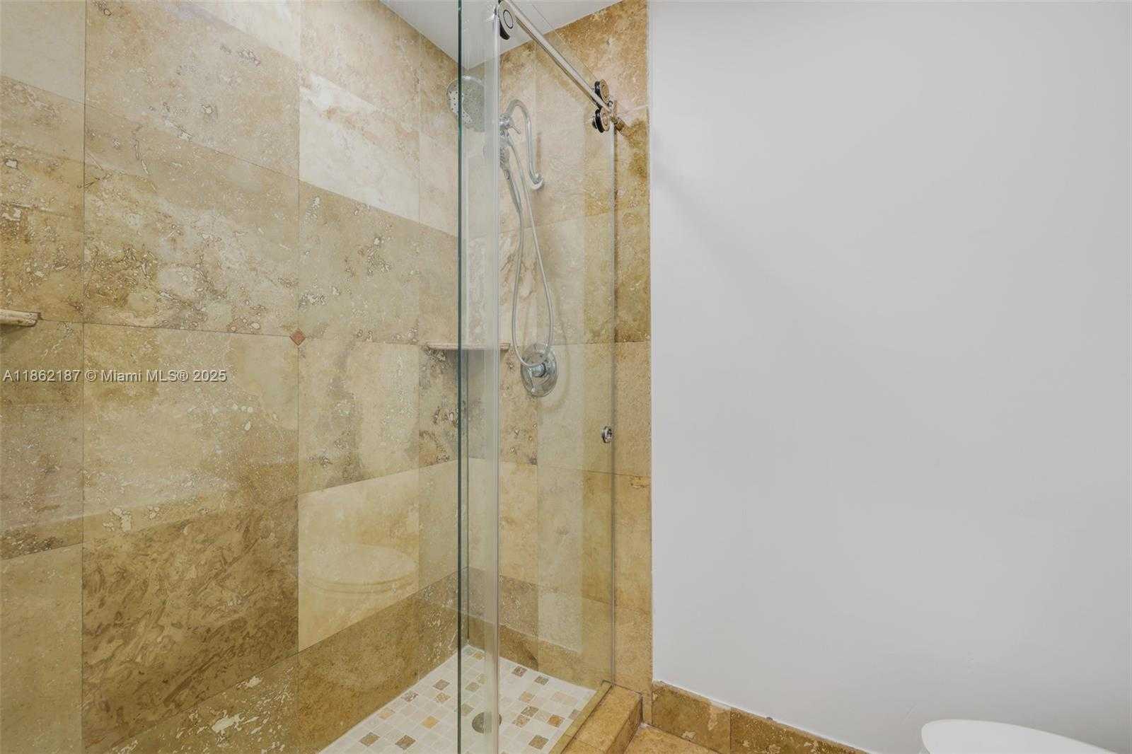 Small Image of 10516 SOUTH WEST 112TH AVE, Miami Number 17