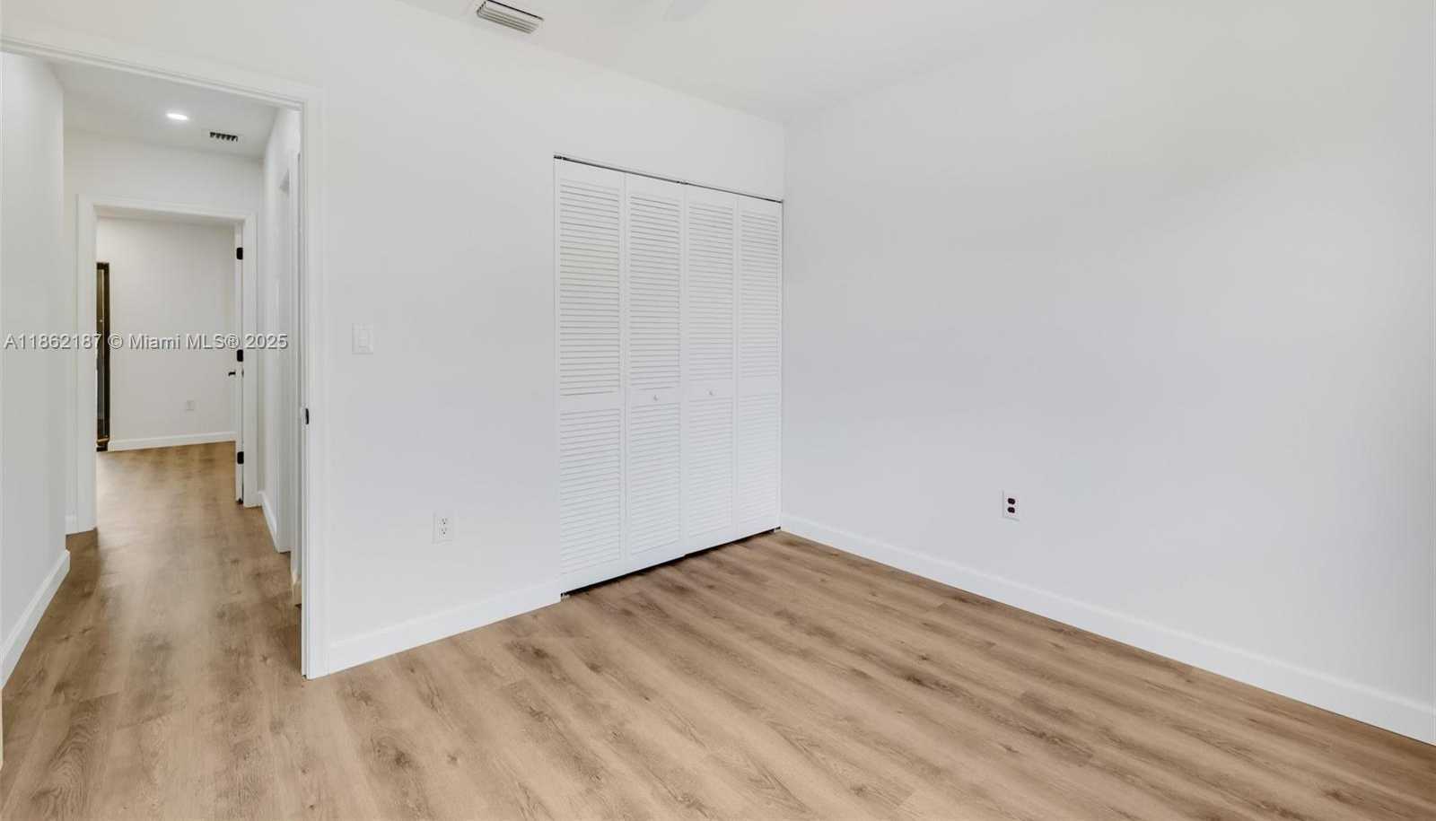 Small Image of 10516 SOUTH WEST 112TH AVE, Miami Number 20