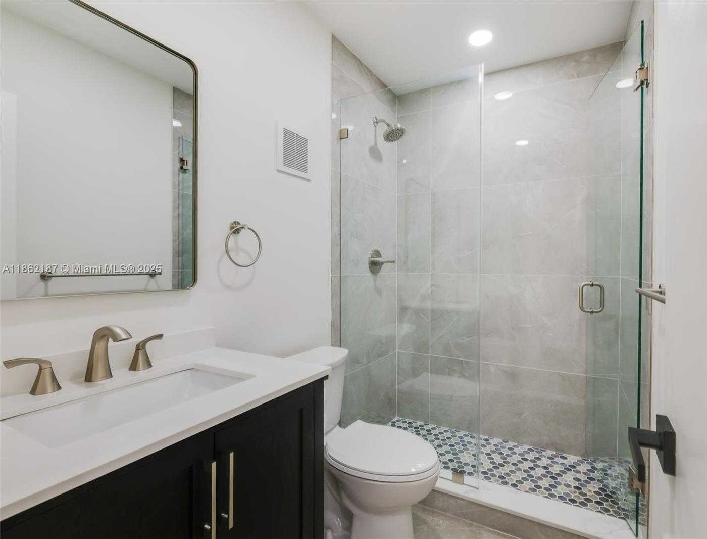 Small Image of 10516 SOUTH WEST 112TH AVE, Miami Number 22
